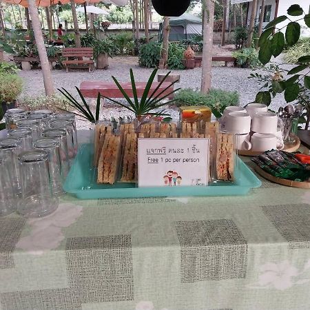 Sameikei Homestay Phrae Exterior photo